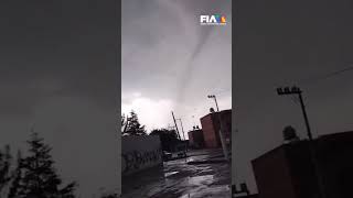 Una intensa tormenta que cayó en el Edomex ocasionó una cola de agua