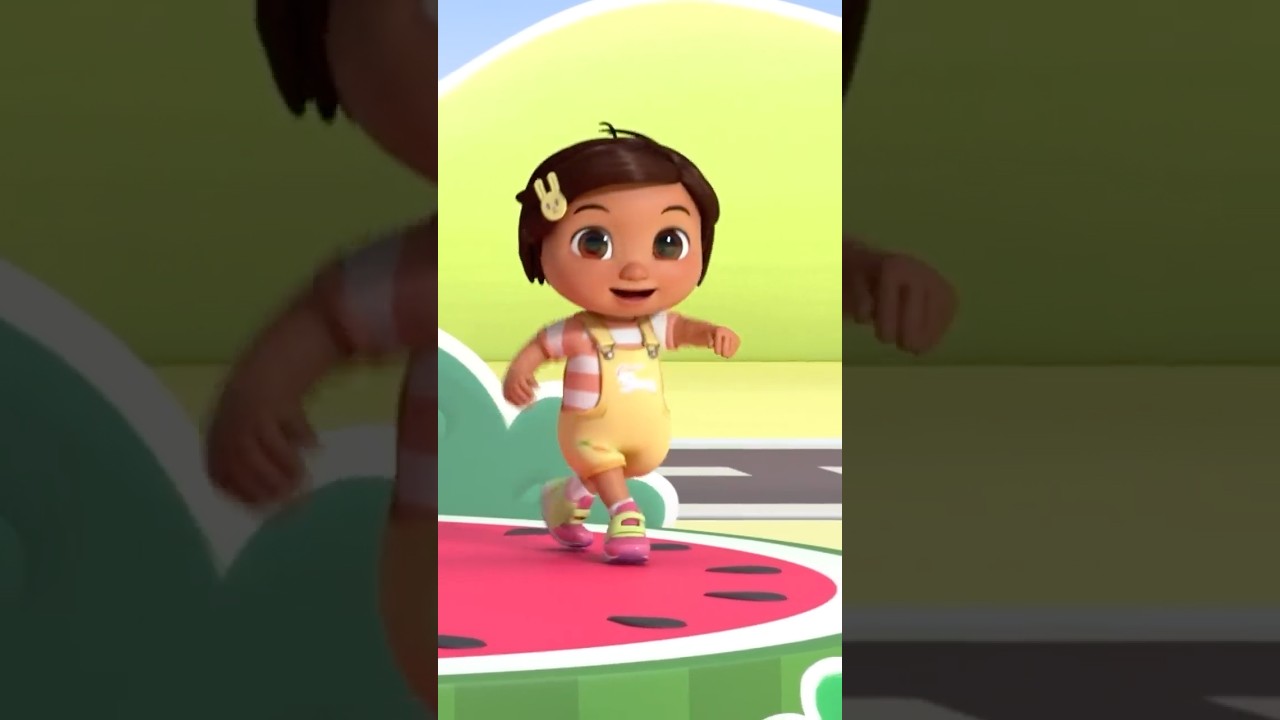 Nina does the Wheels on the Bus Dance! 