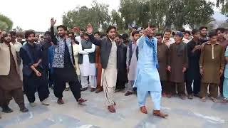 New Saraiki Jhumar In Islamabad Lake View Park With Song Dil Kithaya Kharayai. By Zahoor Ahmad Lo