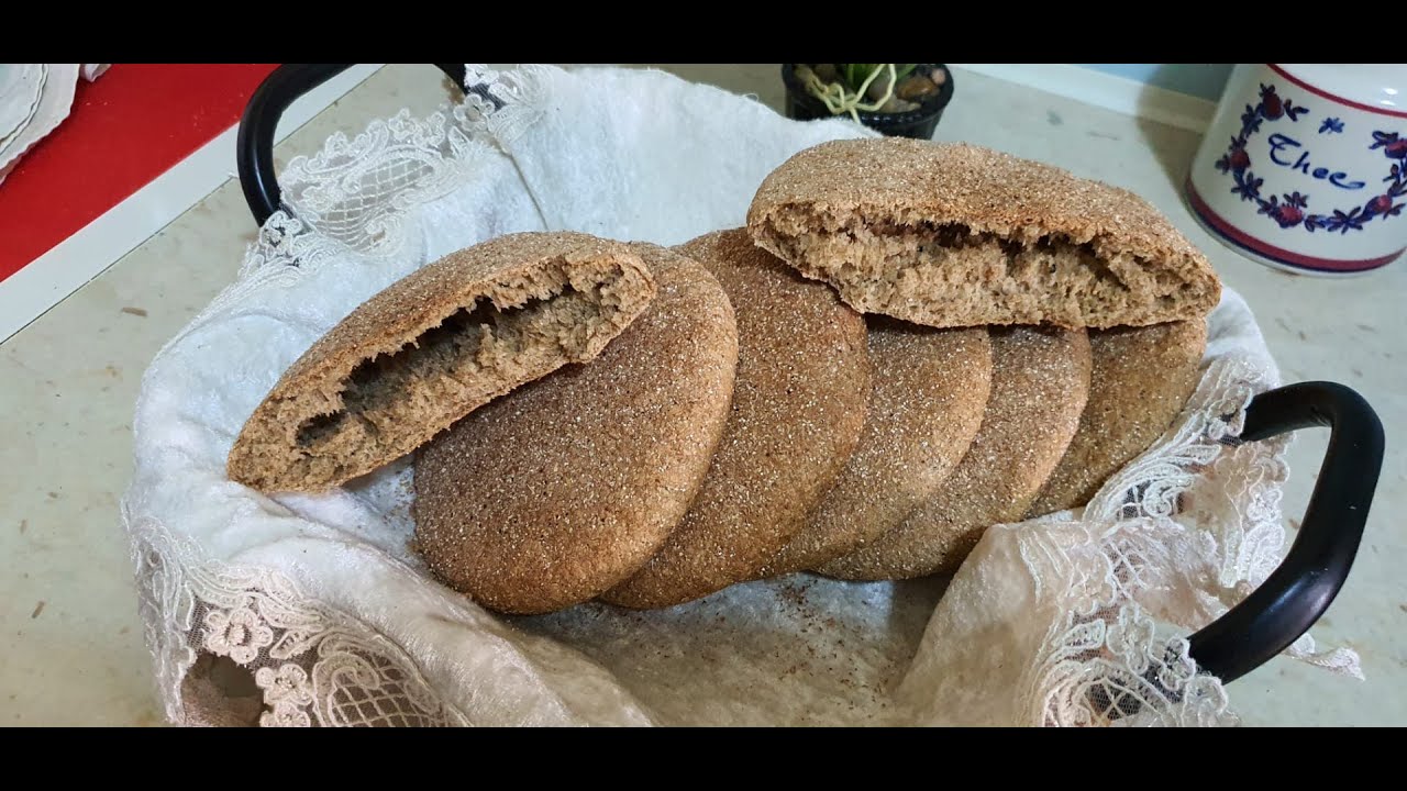 #خبز بالاعشاب # طريقتي في تحضير خبز بالدقيق شعير بالحبوب والاعشاب منسمة غنية بالفوائد