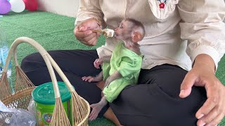 Soft & Caring Mom Spoon Feed Raw Milk To Lil Feisty MODY screenshot 4