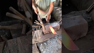 multi-purpose wood cutting machete #blacksmith #anvil #craftsmanship #forging #metalwork