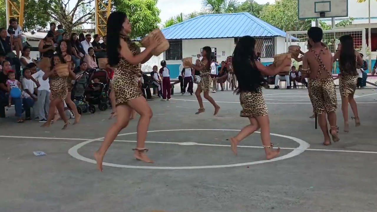 Presentación en la Escuela Enrique Castillo..Elenco de Danza 🦂🦂 Escorpiones de la Amazonía 