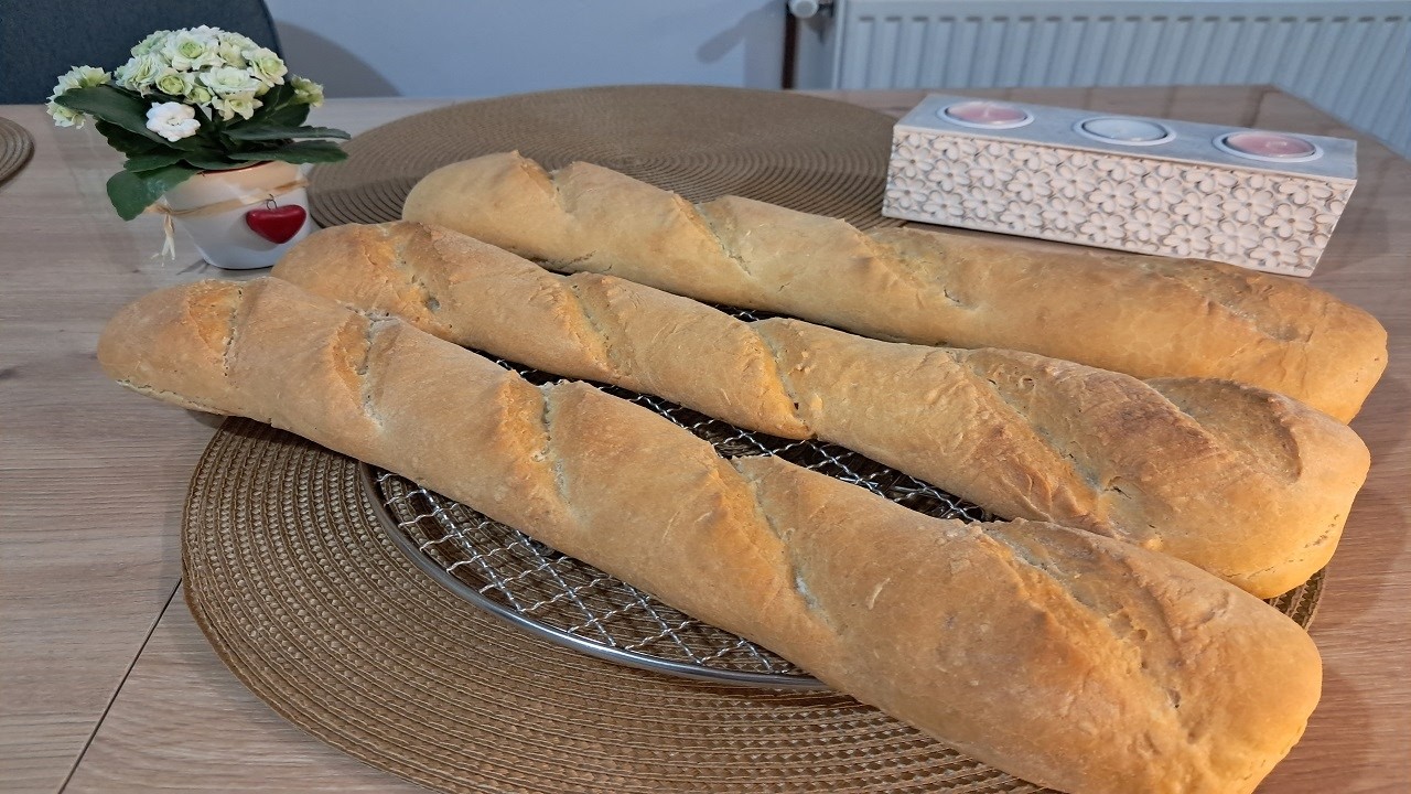 Francuski baget koji DIŠE I MIRIŠE - Hrskava korica, mekana sredina!