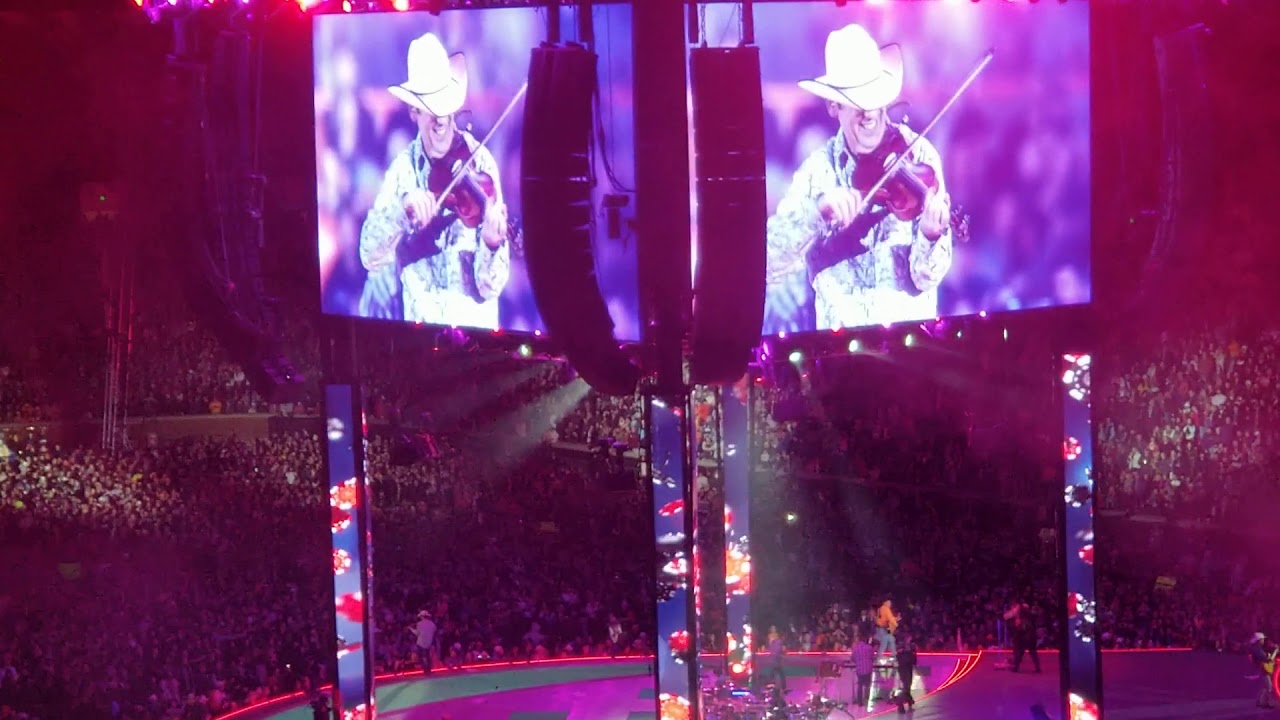 Garth Brooks Neyland Stadium - YouTube