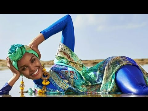 Video: Den Första Modellen Med Burkini Och Hijab I Sports Illustrated