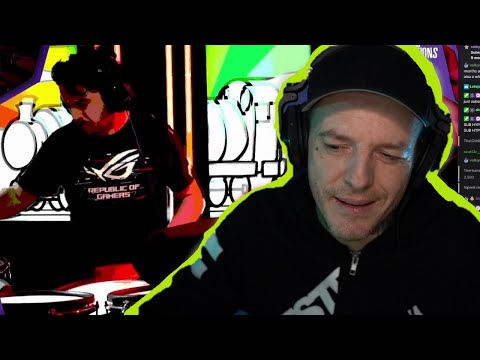 Deadmau5 Reacts Live to FML Drum Solo...
