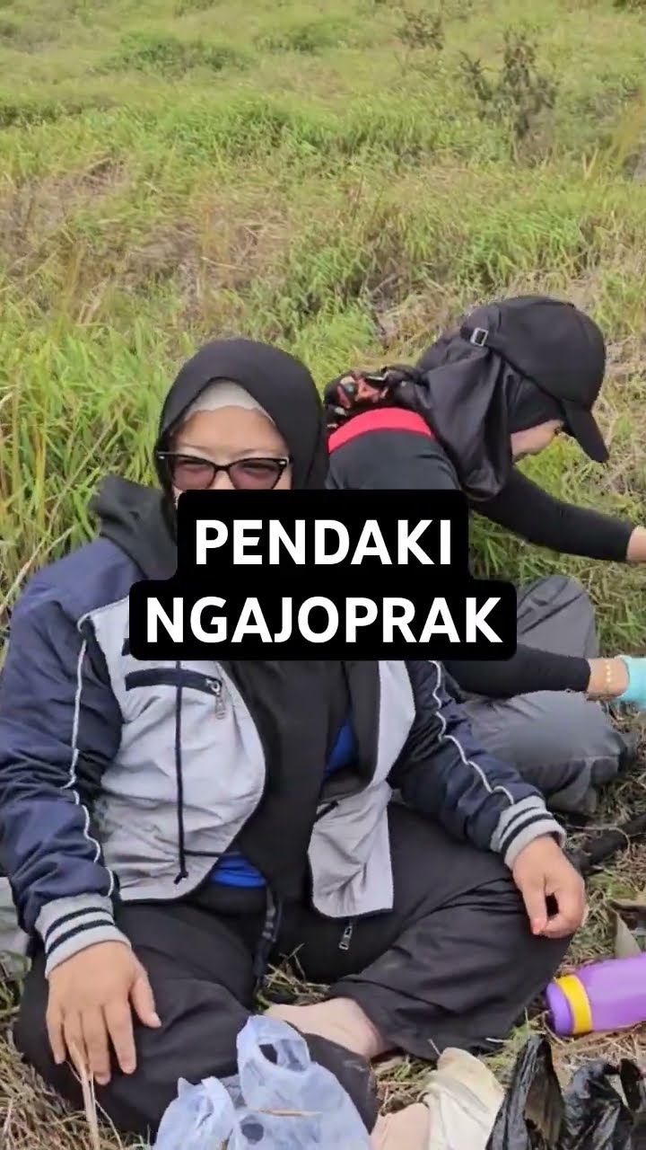 Pendaki Lelah Jalan Kaki