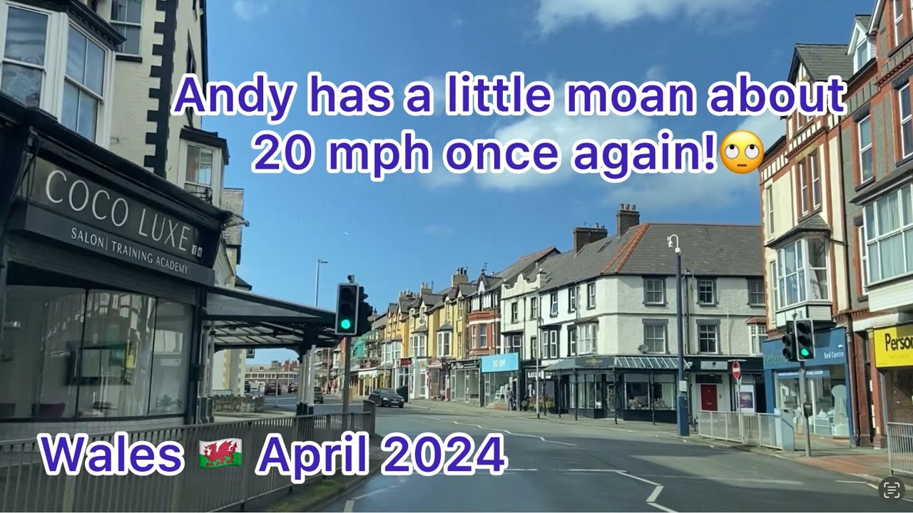 Наконец, во время нашей поездки через Старый Колвин и Колвин-Бей в Северном Уэльсе выглянуло солнце.