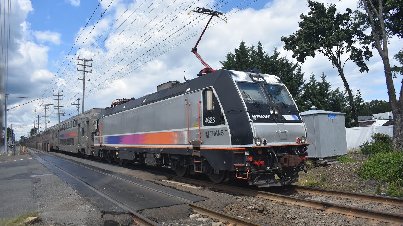NJ Transit ALP-46 #4623 NJCL 7232 Oceanport Ave Little Silver NJ