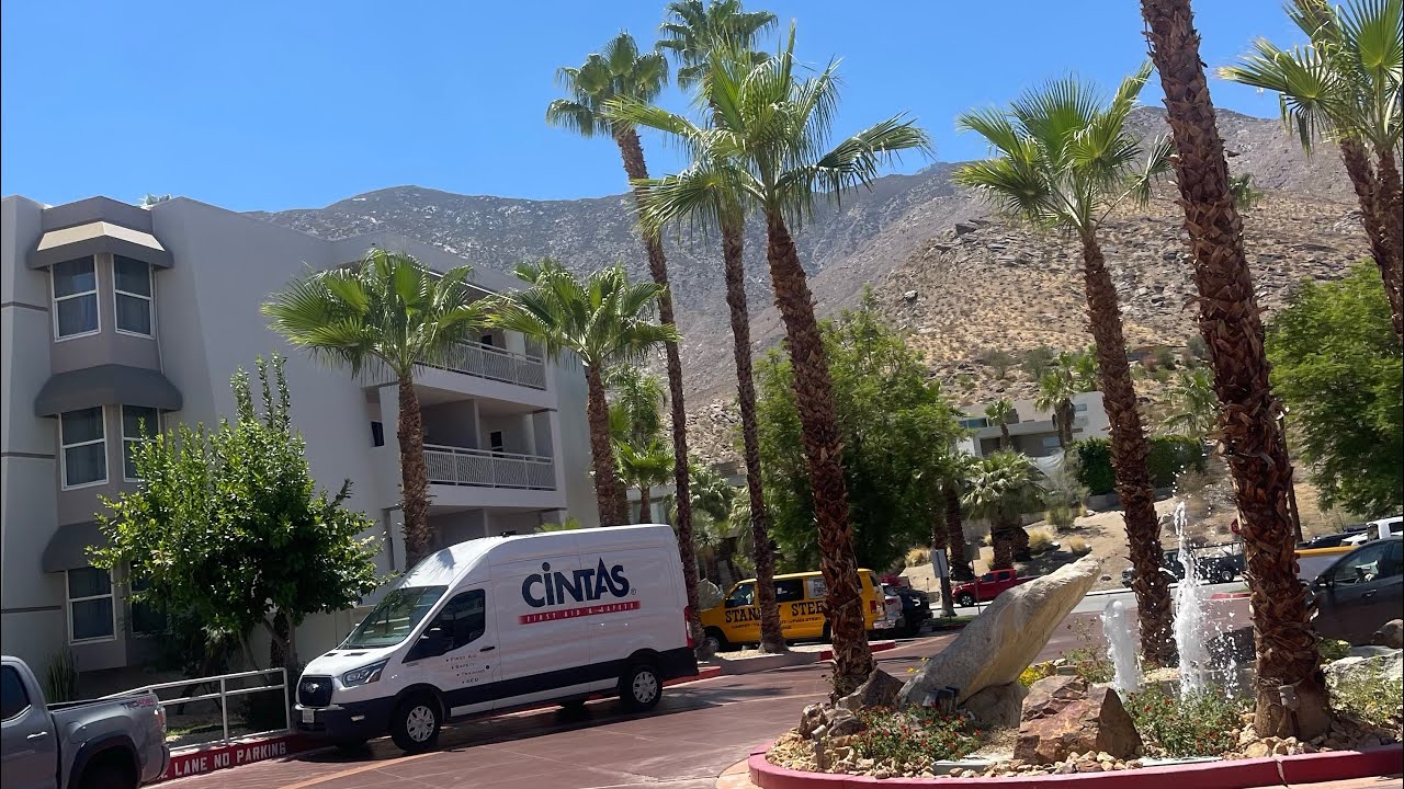 Palm canyon resort in Palm springs