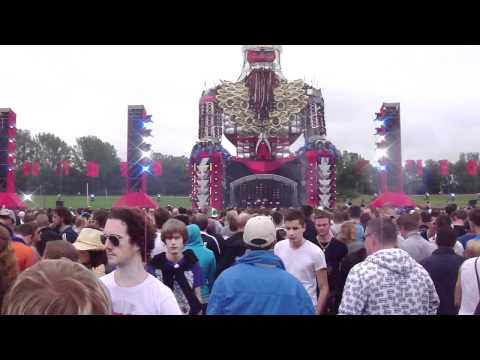 DEFQON.1 2011 || HEADHUNTERZ & WILDSTYLEZ || RED |...