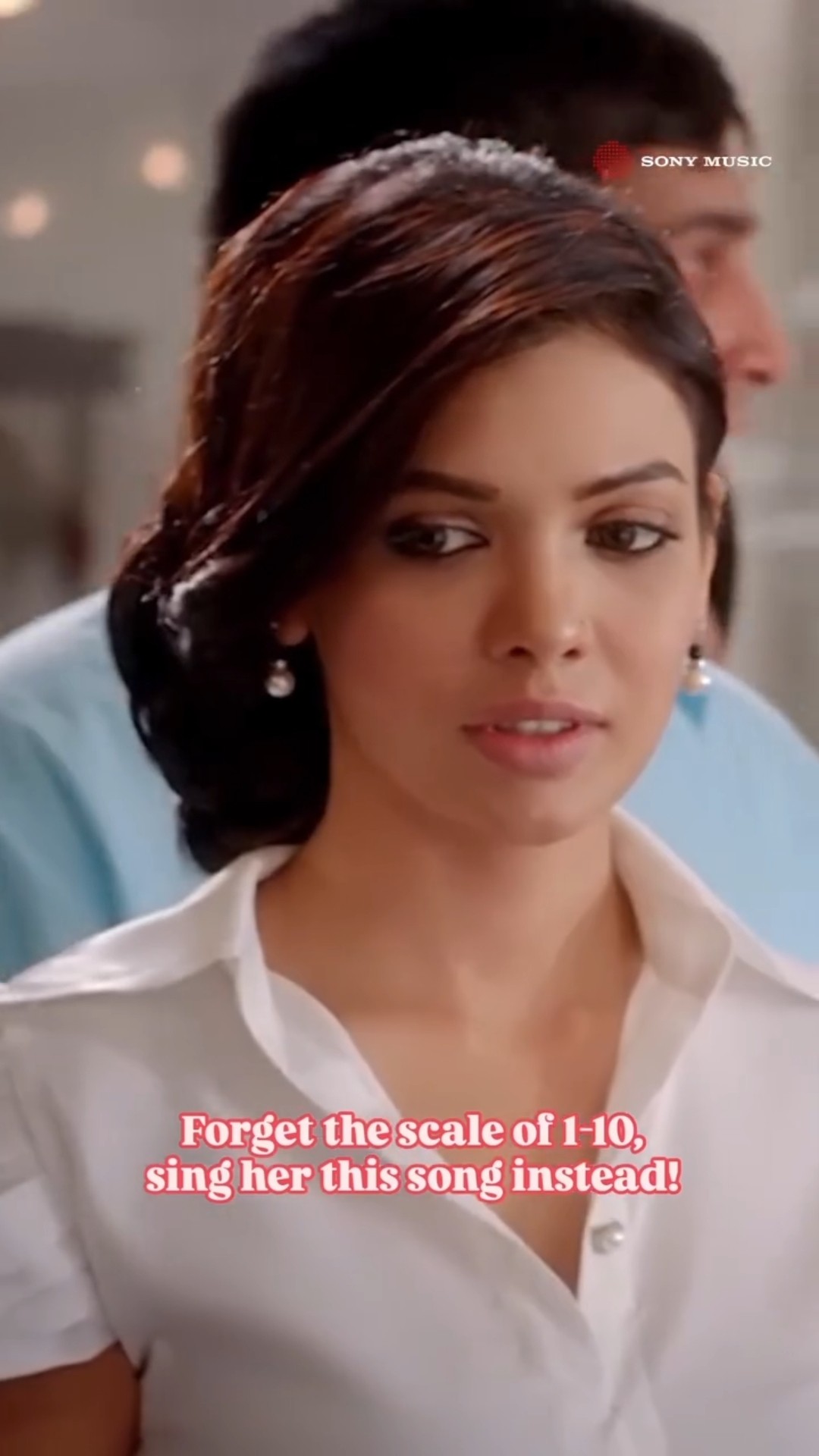 Eyes full of emotions, song full of love. ? #terijhukinazar #randeephooda #pritam