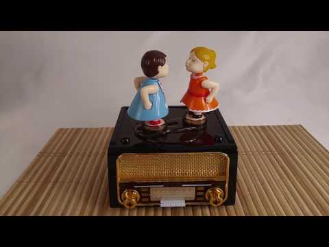 Nostaljik Radyo Öpüşen Çocuklar Müzik Kutusu