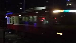 [警笛(空笛)あり]京浜急行2100形2173編成 イブニングウイング号 八丁畷駅通過