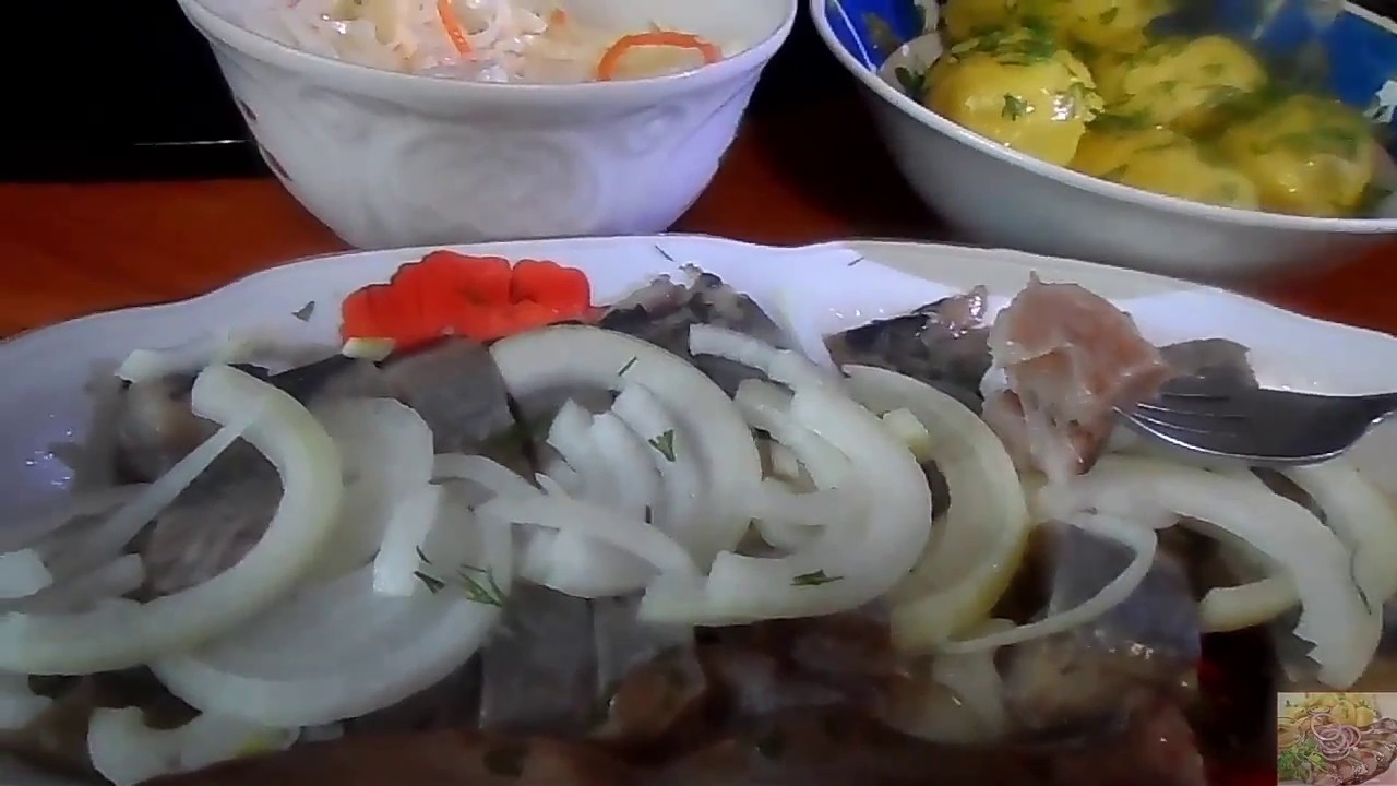 ОБЖОР: СЕЛЕДКА С КАРТОШКОЙ,КВАШЕНАЯ КАПУСТА,КВАС