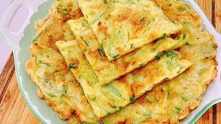 西葫芦这个做法太香了，加上3个鸡蛋，我家一周吃三次柔软又鲜嫩