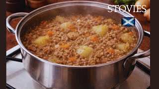 Traditional Scottish Stovies. Recipe & Cook with me :)