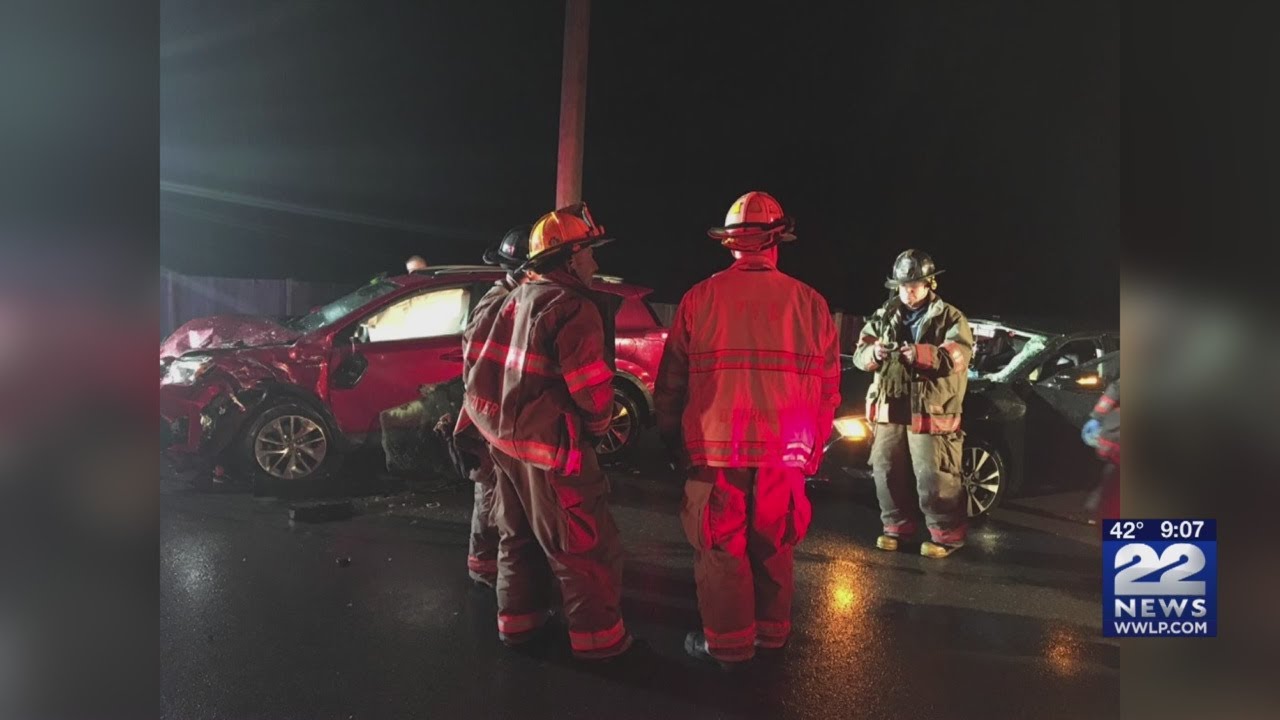 Three car crash in Pittsfield results in six people taken to area