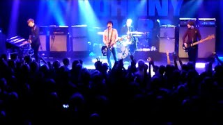 Johnny Marr - There Is A Light That Never Goes Out - Live in Amsterdam (HD) (Lyrics)