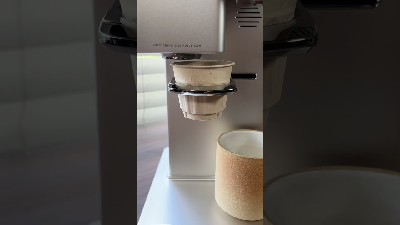 ad) xBloom - The first ever whole bean capsule coffee machine 