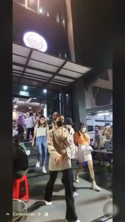 lisa was seen at thailand outing with her friends