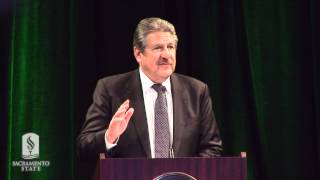 2012 Distinguished Alumni Awards: President Alexander Gonzalez