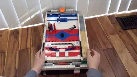 LEGO Pinball Machine With Prize System