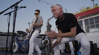 Miniatura del video ""Feed The Id" // Live On The Lake with Cory Wong and Dave Koz"