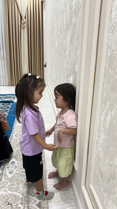 Ересек апай былжырап жатыр Көпшілік мұғалімнің порносын трахает етті