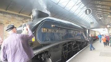 LNER Klasse A4 4498 (60007) Sir Nigel Gresley