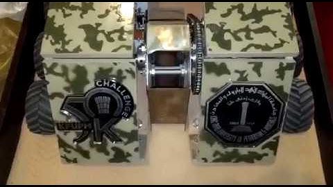 Seismic sensor deploying robot