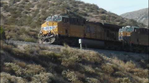 How to tell the difference between a C44-9W and a GEVO