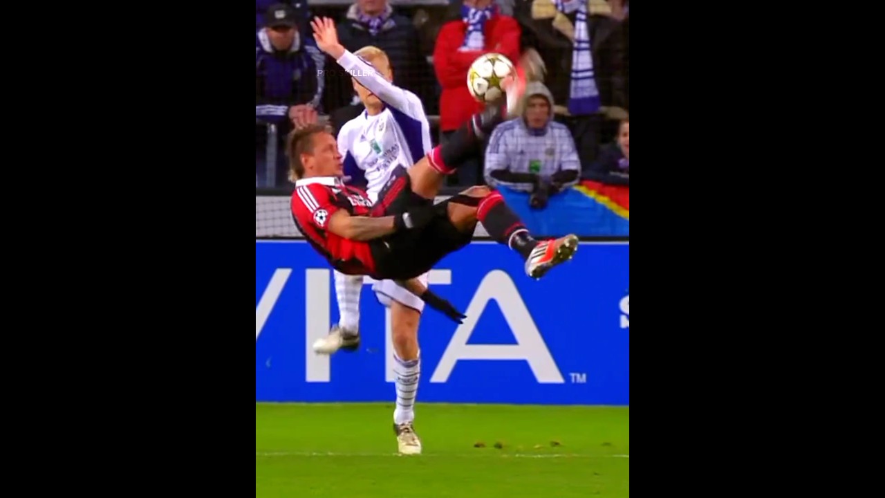 Mind Blowing Bicycle Kicks 🤯