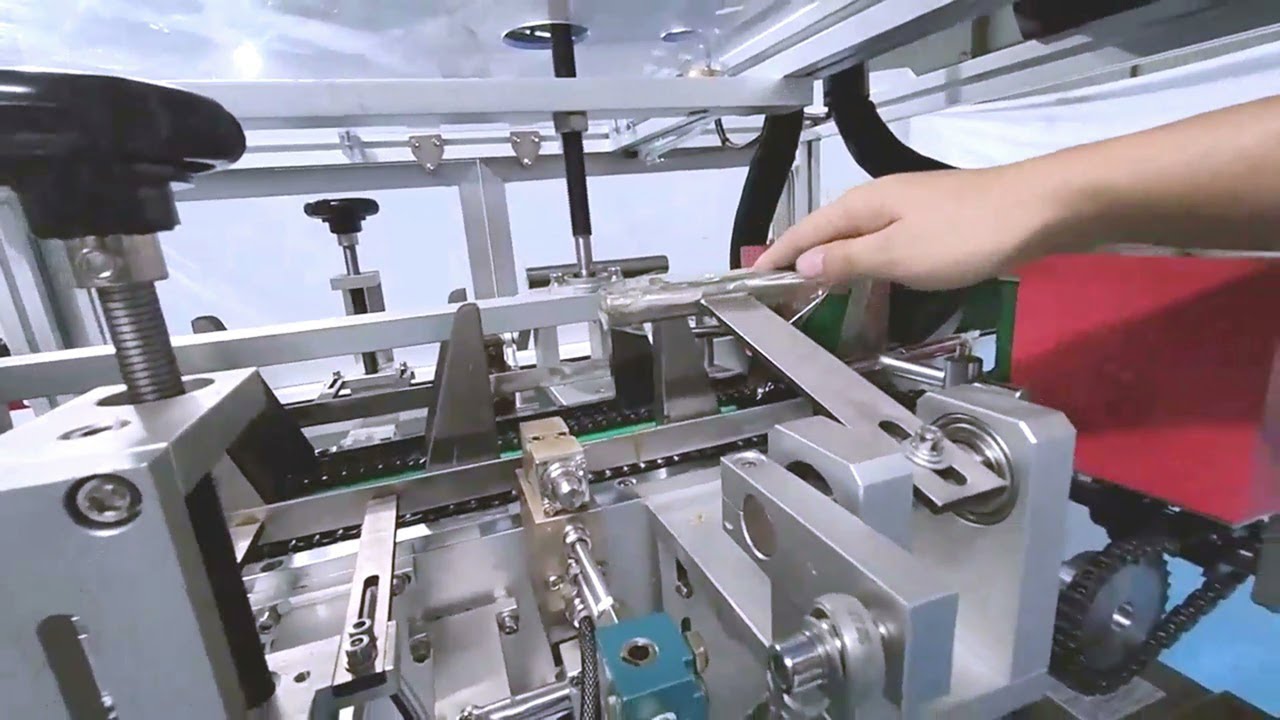 face masks boxing machine automatic cartoner equipment linear type Masken Boxmaschine