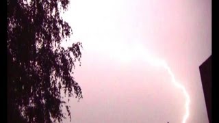 видео: Сильная гроза 22 июля 2011 картинка: Сильная гроза 22 июля 2011