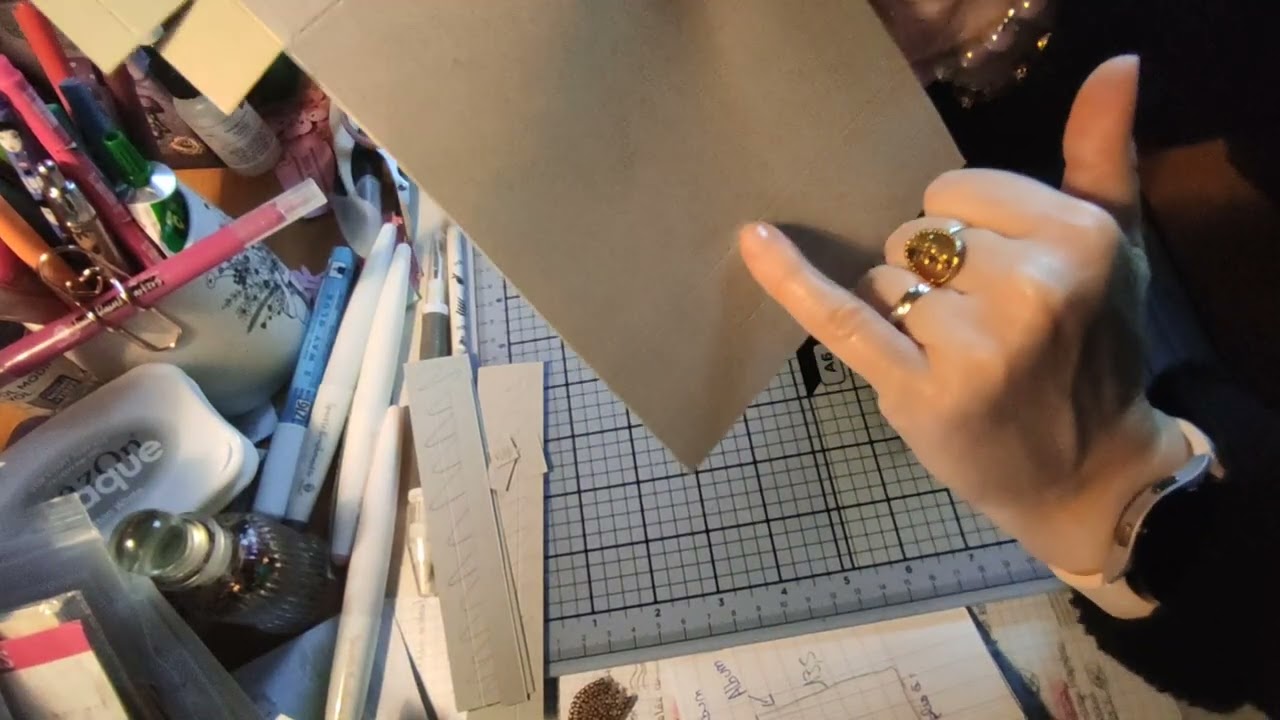 Fabrication d'une boîte pour y ranger un mini album (album 10,*13,5cm)