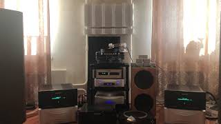 AudioResearch ref 210 + Ref 8