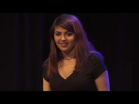 Porque es necesario cuestionar los modelos adultos | Jorka Urrutia | TEDxYouth@CerroSantaLucia