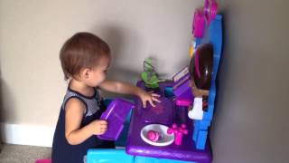 Leighton Playing- Boo