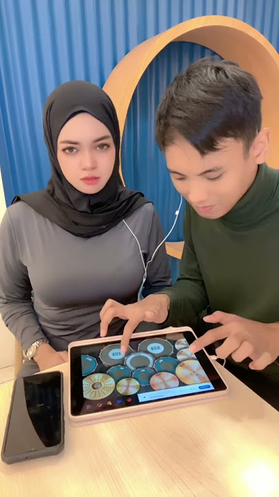 Kalau menang, cium bibir 💋