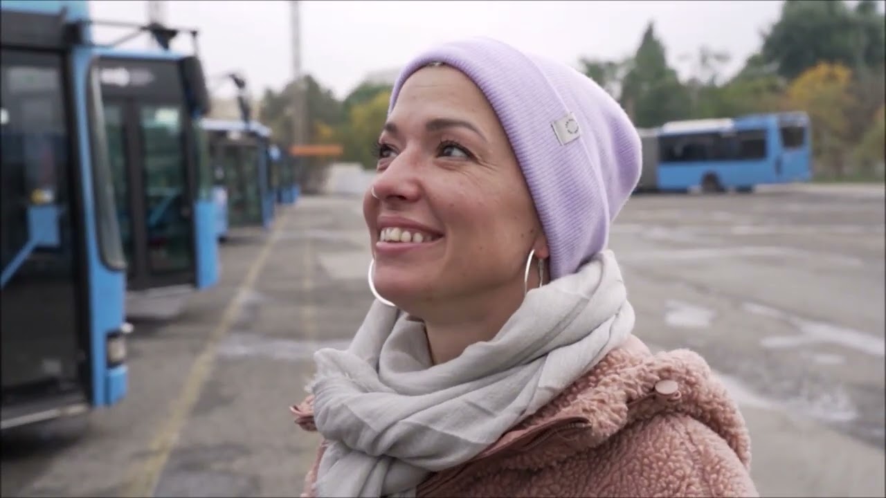 A helyettesítők - autóbuszgarázs