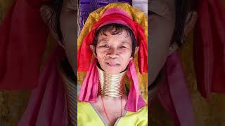 Taylanddaki Zürafa Boyunlu Kadınların Sırrı Ne?