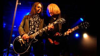 Video thumbnail of "Black Star Riders - The Reckoning Day"
