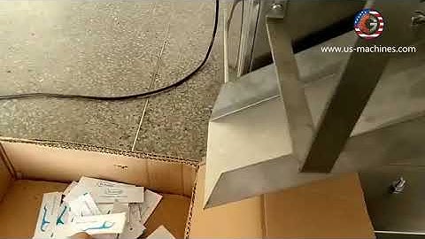 Disposal teeth floss manual feeding vertical bag packaging machine floss pick bag packing machine