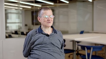 Navier-Stokes Numerical Simulation of Vortices in the Compressible Gas Flow