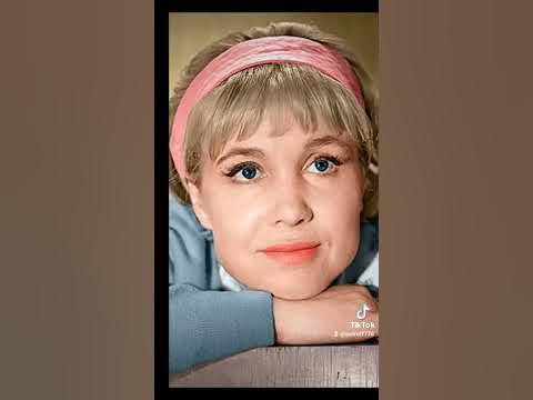 могила Надежды Румянцевой - YouTube
