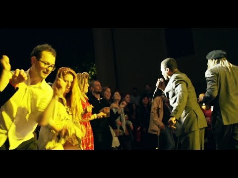 Video: Glasbeni Festival Na Tunizijskem Naboru 'Vojne Zvezd
