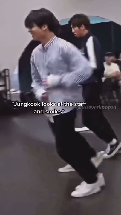 when jungkook lift his shirt during fake love dance practice  #bts