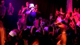 Schoolboy Q stage dives TWICE while performing Brand New Guy (FlyTimesDaily.com Exclusive)